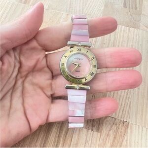 LA Express ladies gold tone pink shell bracelet watch NEW BATTERY